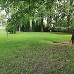 Kahe Magamistoaga Votmeteta Ja Eraldi Sissepaeaesuga Esimesel Korrusel Korter, Sobilik Peredele, Lemmikloomad Lubatud Tartu