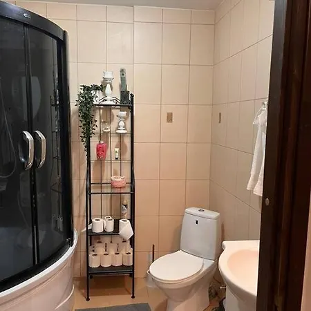 Kahe Magamistoaga Korter: Peresobiv Ja Lemmikloomasõbralik Tartu