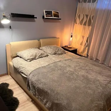 Apartman Kahe Magamistoaga Korter: Peresobiv Ja Lemmikloomasõbralik