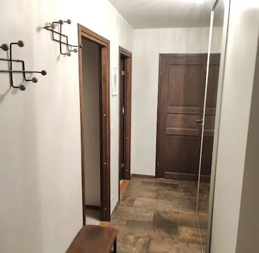 Kahe Magamistoaga Votmeteta Ja Eraldi Sissepaeaesuga Esimesel Korrusel Korter, Sobilik Peredele, Lemmikloomad Lubatud 公寓 塔尔图